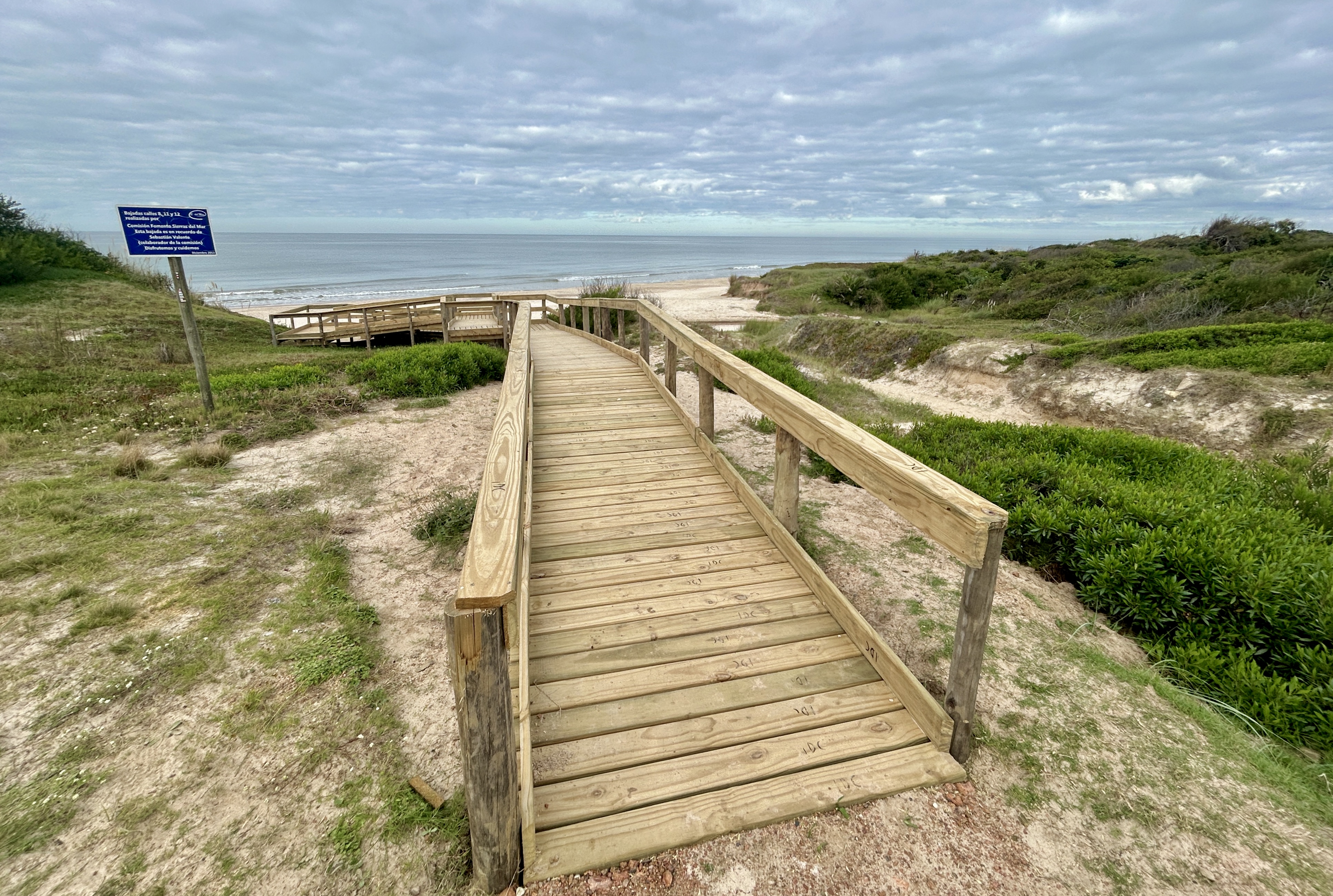 Una nueva bajada accesible en Balneario Sierras del Mar del municipio de La Floresta ·
