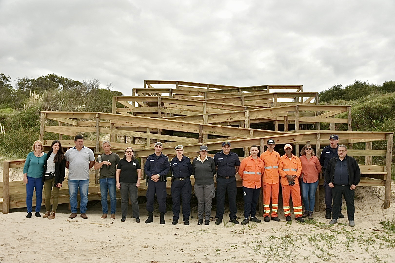Una nueva bajada accesible en Balneario Sierras del Mar del municipio de La Floresta ·