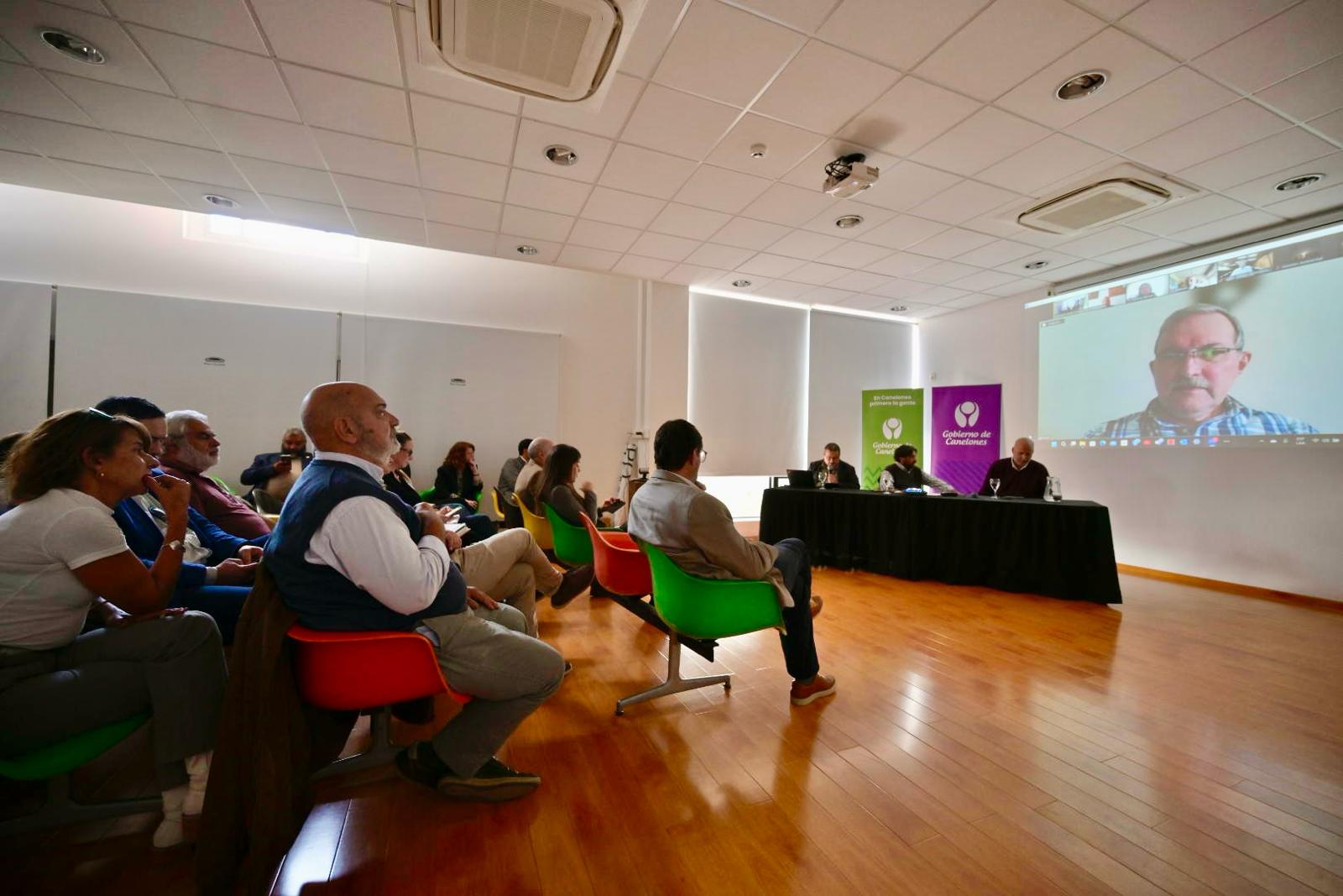 Intendente Metediera convocó a Gabinete por el Agua y especialistas técnicos para prevenir futuras emergencias climáticas ·
