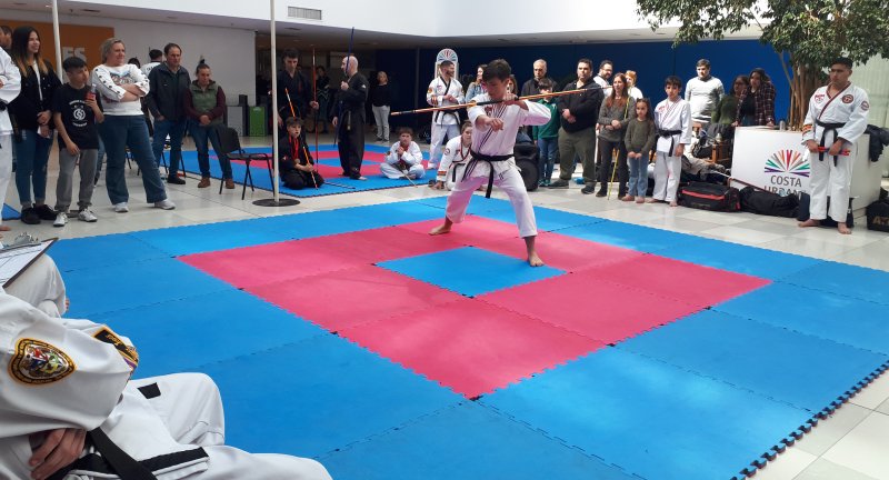 Con grán éxito, la academia de artes marciales ATA Uruguay celebró un torneo de cinturones negros en el Centro Civico Costa Urbana