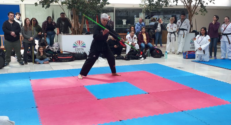 Con grán éxito, la academia de artes marciales ATA Uruguay celebró un torneo de cinturones negros en el Centro Civico Costa Urbana