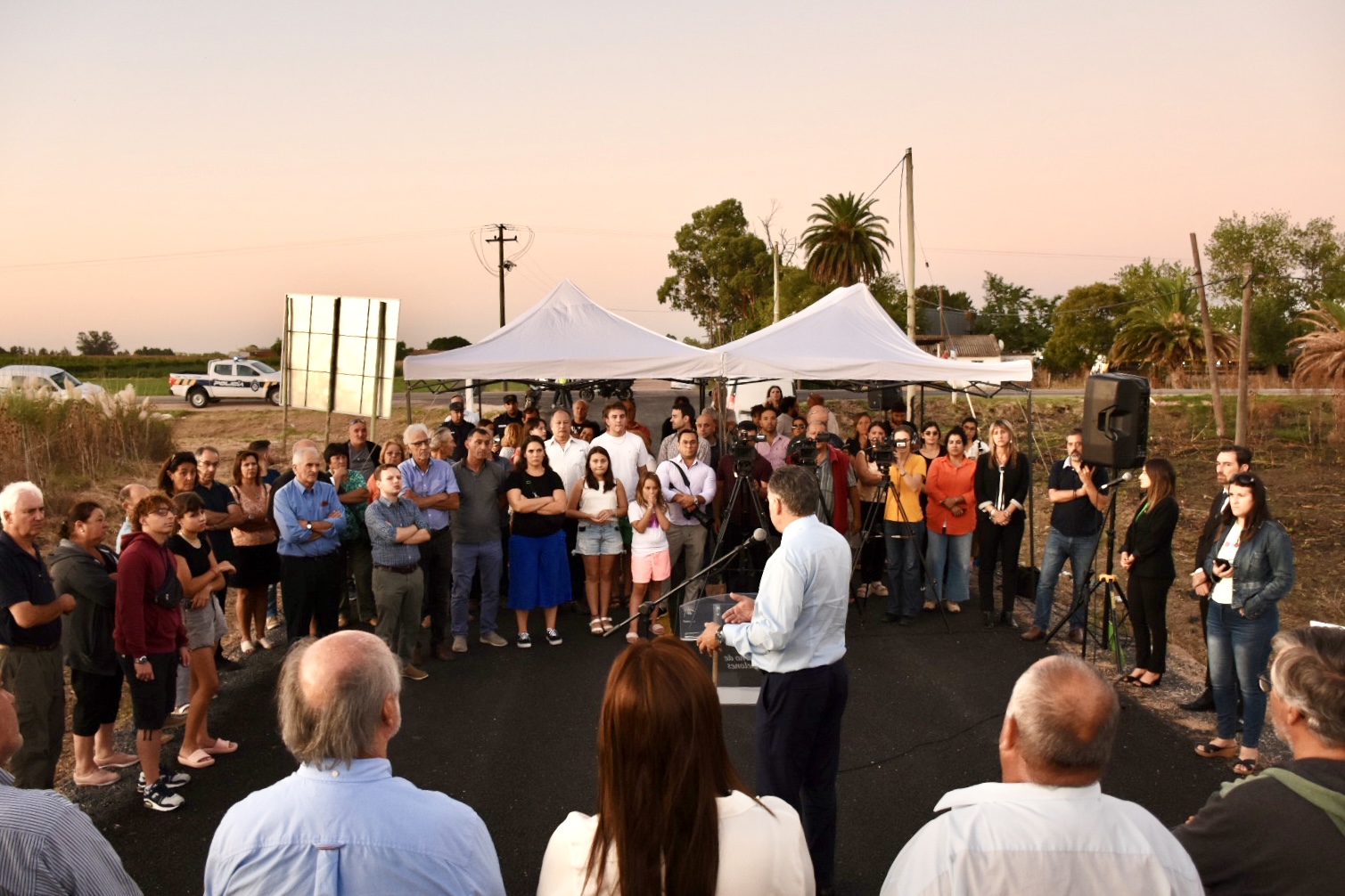 Inauguración de obra de pavimentación en Camino Paso del Medio