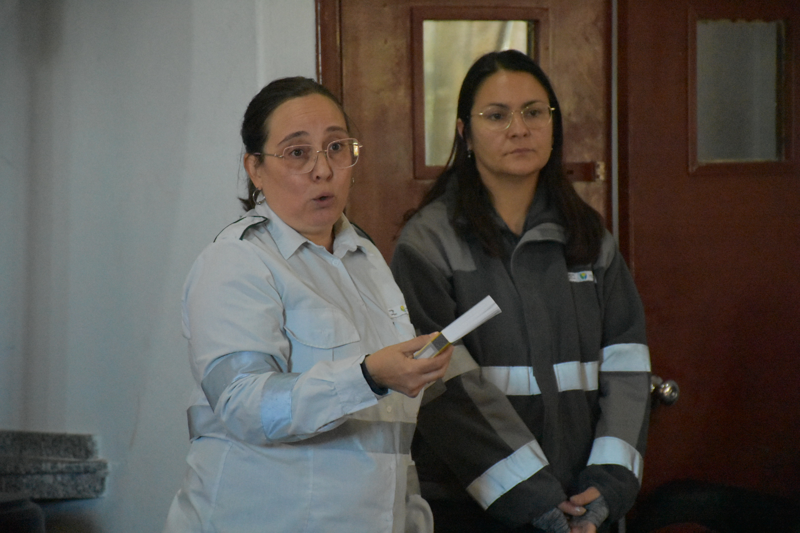 Agentes de tránsito en taller en Barros Blancos