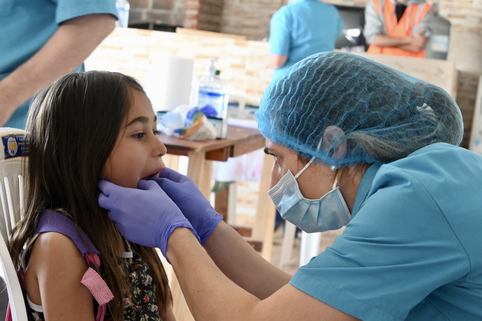 Atención a niñas y niños en el Plan de Salud Bucal 