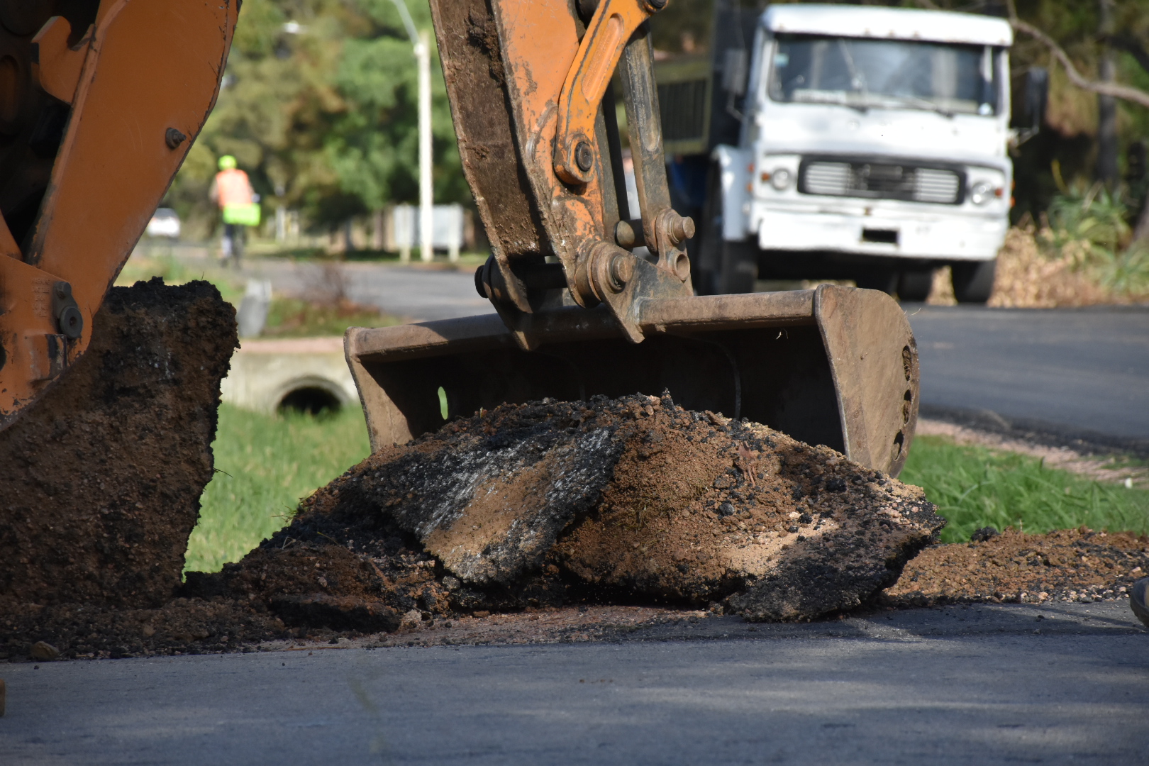 Avanzan obras de infraestructura vial en la calle Stella Maris de Ciudad de la Costa