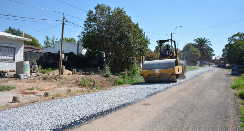 Continúan obras de reacondicionamiento de calles en el barrio Obelisco de Las Piedras