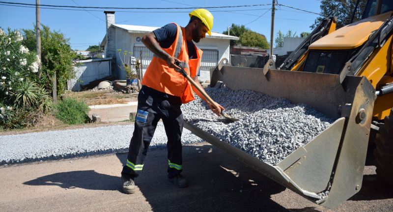 Continúan obras de reacondicionamiento de calles en el barrio Obelisco de Las Piedras