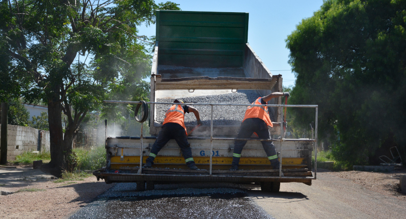 Continúan obras de reacondicionamiento de calles en el barrio Obelisco de Las Piedras