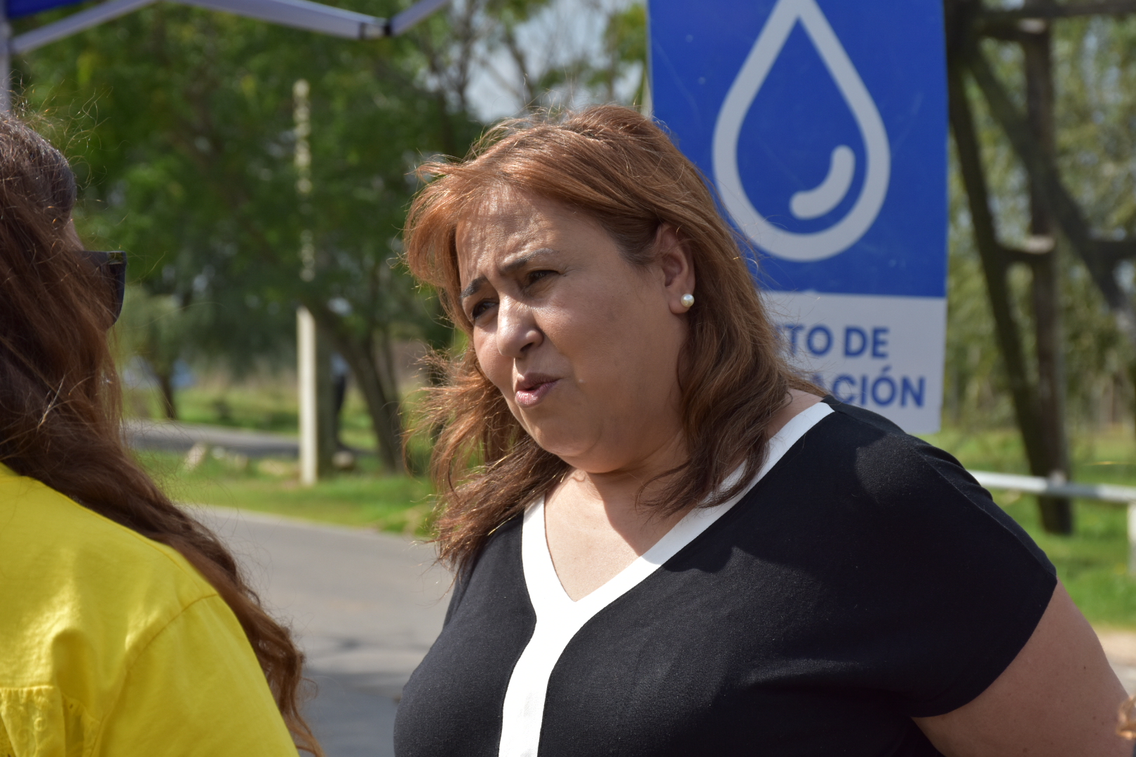 Directora del Área de Salud del Gobierno de Canelones, Lic. Aracelis Delgado,  en inaugura obras de pavimentación en Colonia Berro  