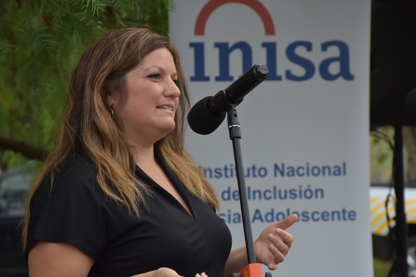 Directora INISA, Andrea Venosa, en inaugura obras de pavimentación en Colonia Berro 