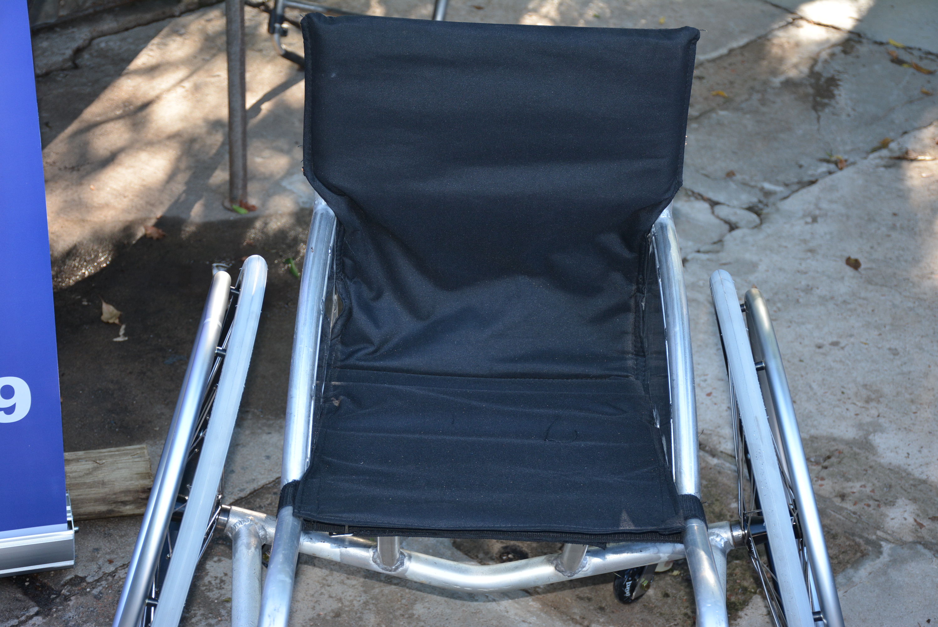 Hernández está fabricando 10 sillas de ruedas a medida para la práctica de deportes, que serán utilizadas por el Gobierno de Canelones en sus polideportivos.