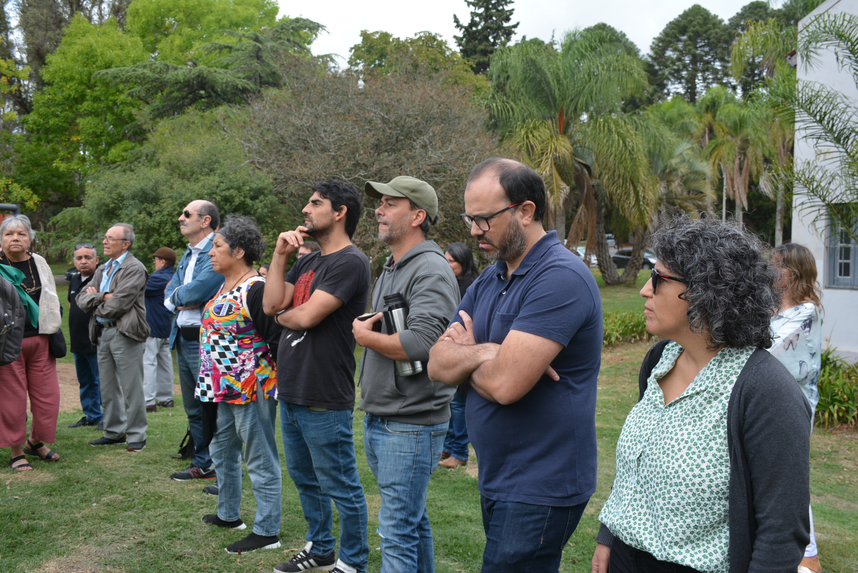 Se inauguró una recreación de un cerrito indígena y una muestra fotográfica en homenaje a Jorge Femenías en el Museo Arqueológico Prof. Antonio Taddei