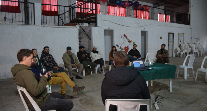 Reunión de trabajo por la exportanción de calabacín realizada en la Comisión de Fomento Rural Arenales de Migues