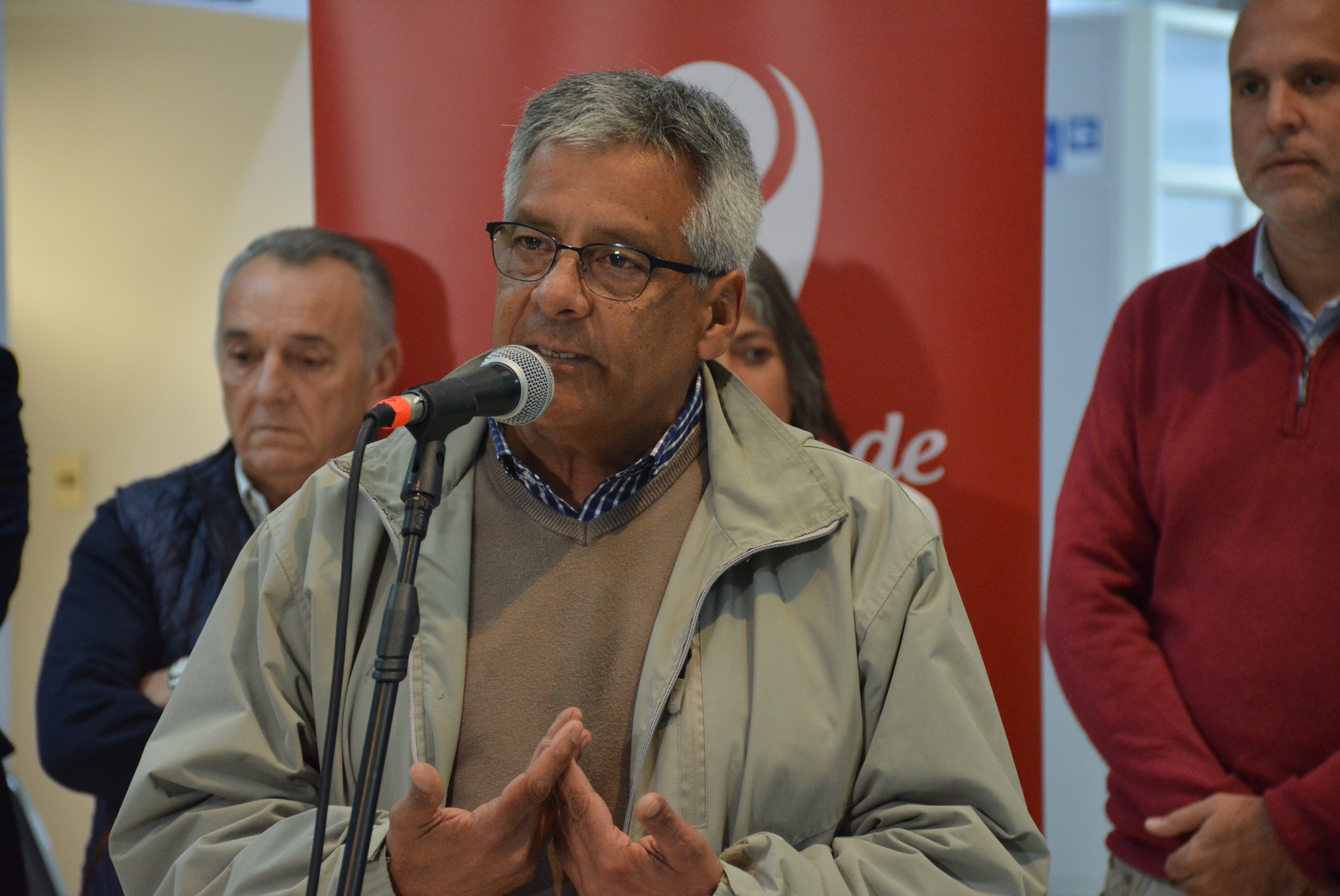 Alcalde de Canelones, Darío Pimienta, en el lanzamiento de la campaña de recolección de abrigos Invierno Solidario - ¡Al frío le ganamos entre todos! 