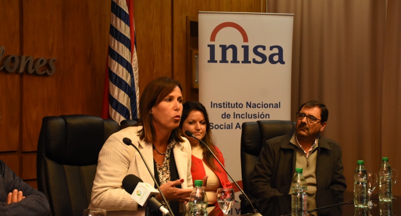 Oratoria del la Presidenta de INISA, Rosanna de Olivera, en la firma de convenio entre la Intendencia e INISA en la Sala de Actos Daniel Muñóz del Palacio Municipal.