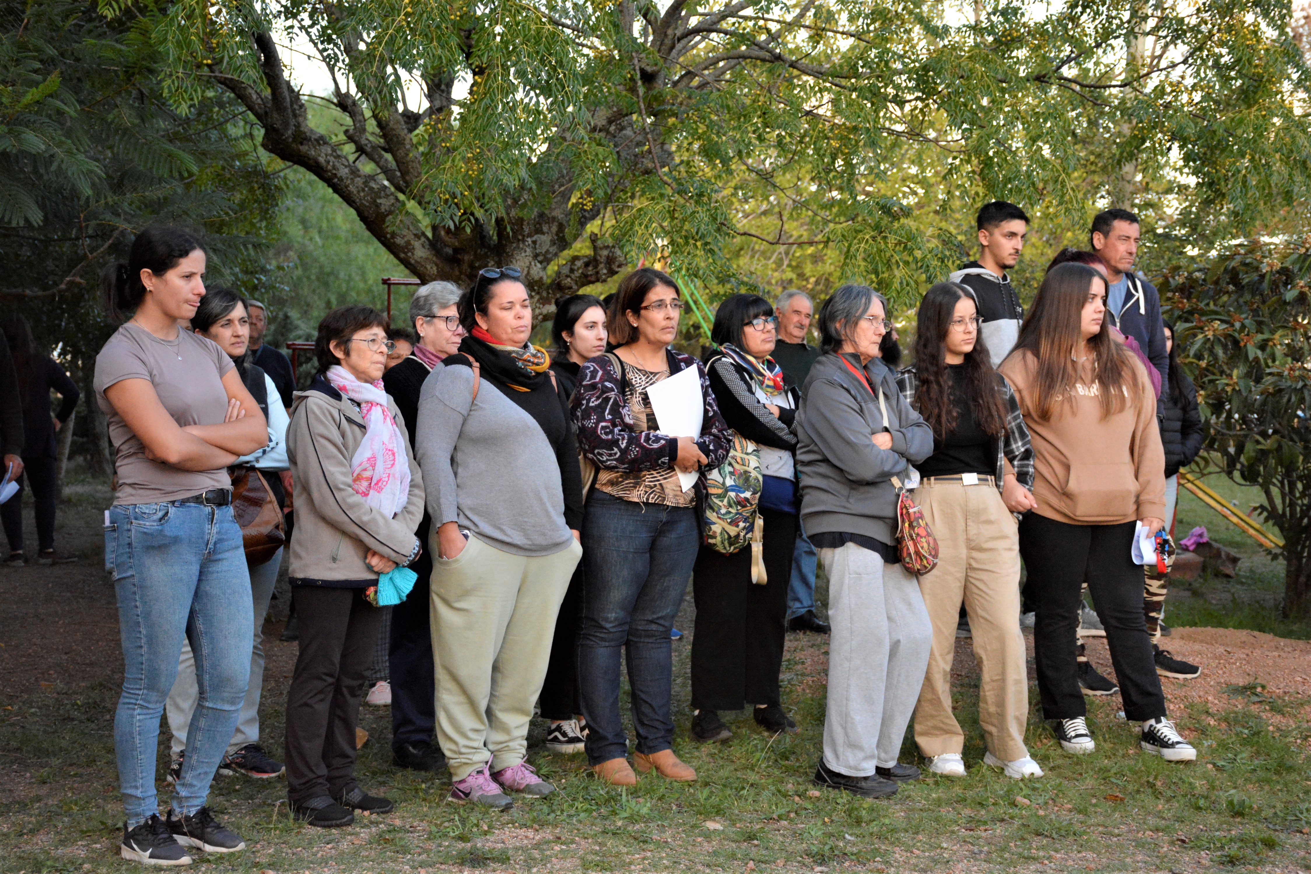 Entrega de contenedores a  400 familias de Camino Perugorria y ruta 48 entre Las Piedras y La Paz