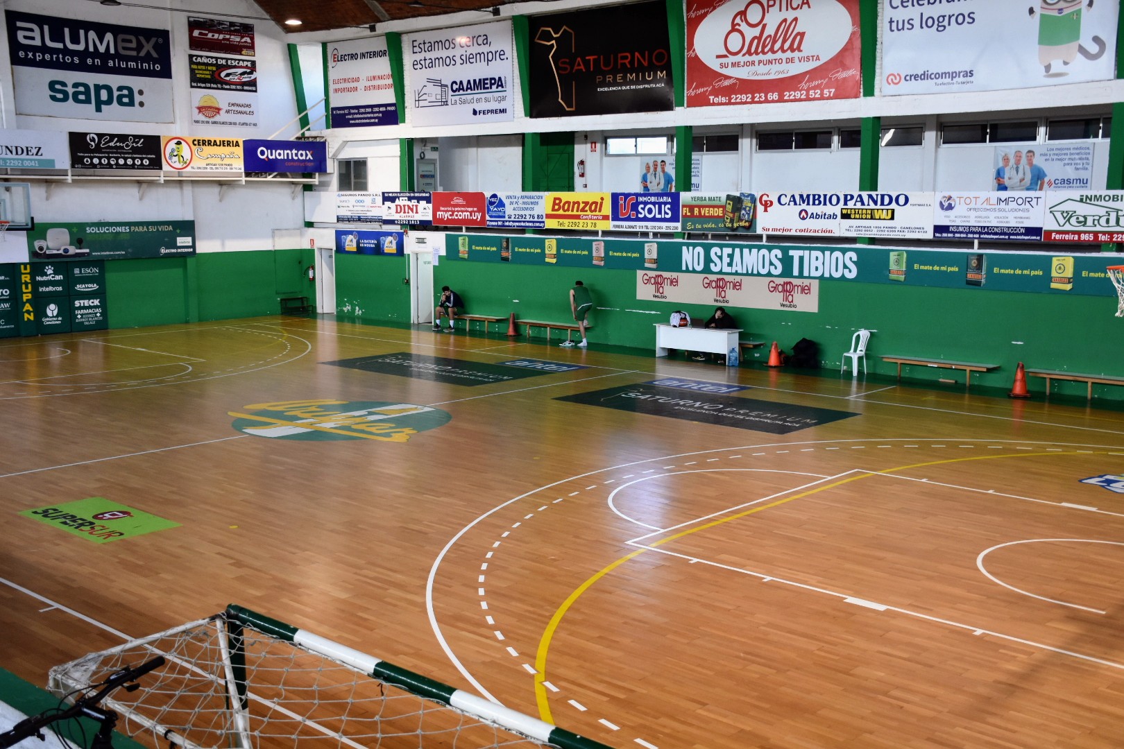 Estadio Santiago A. Cigliuti del Club Urupan de Pando donde se disputarán las finales de basquetbol de los Juegos Deportivos Nacionales