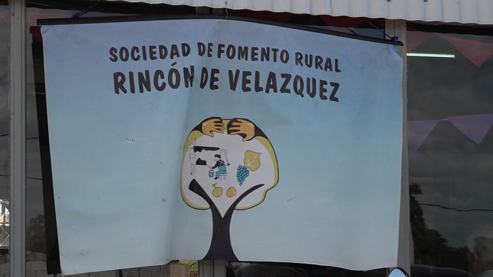 La Sociedad de Fomento Rural Rincón de Velázquez inauguró su remodelada sede social