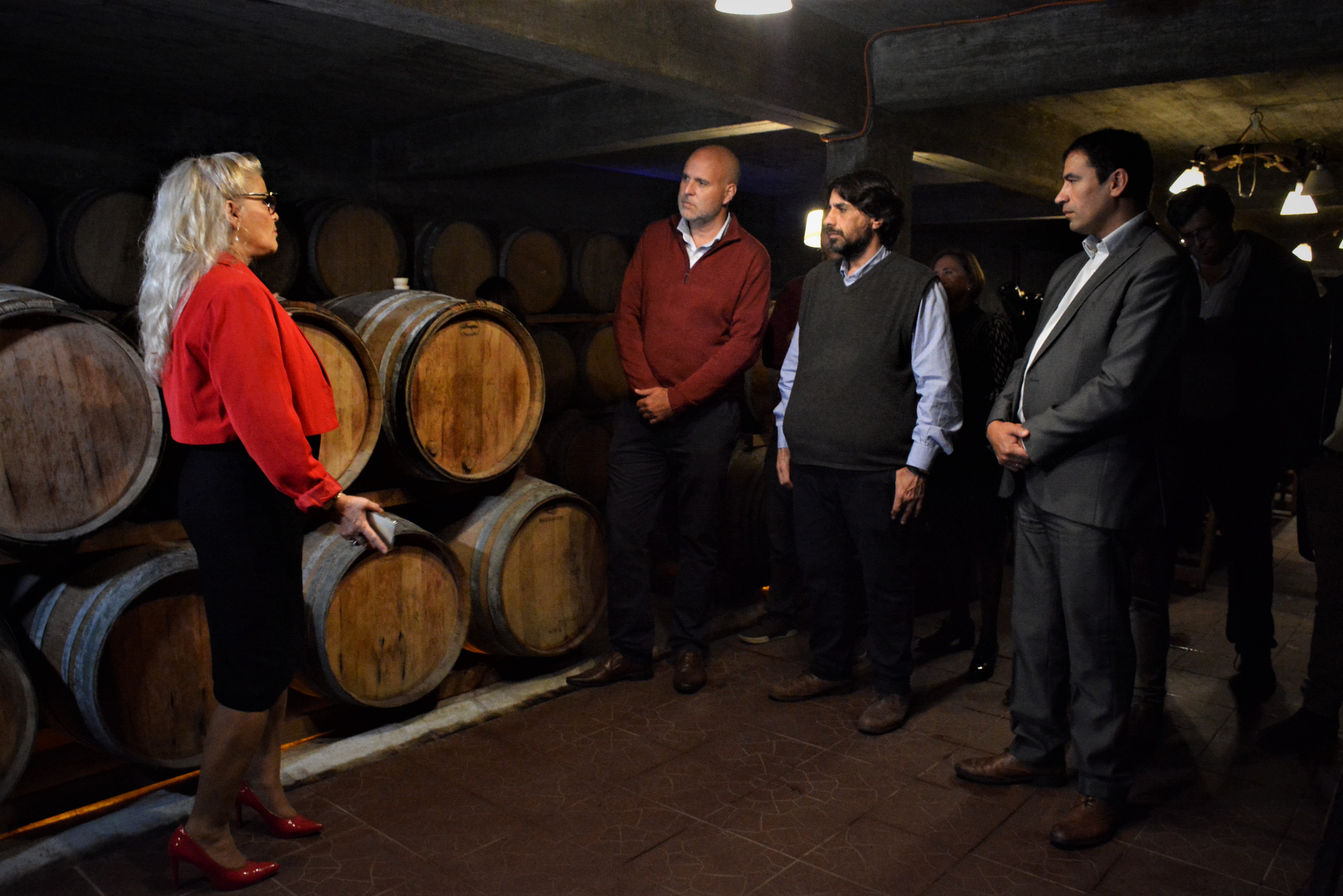 Gobierno de Canelones realizó un reconocimiento a la bodega H. Stagnari por la obtención de la medalla Grand Or en Francia