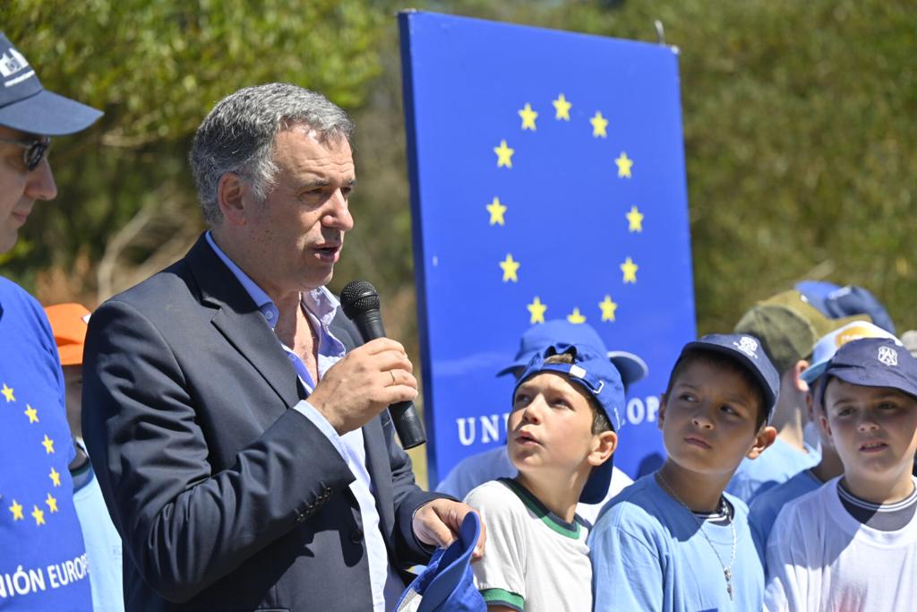 Se realizó una jornada de limpieza de playas en Paso Carrasco