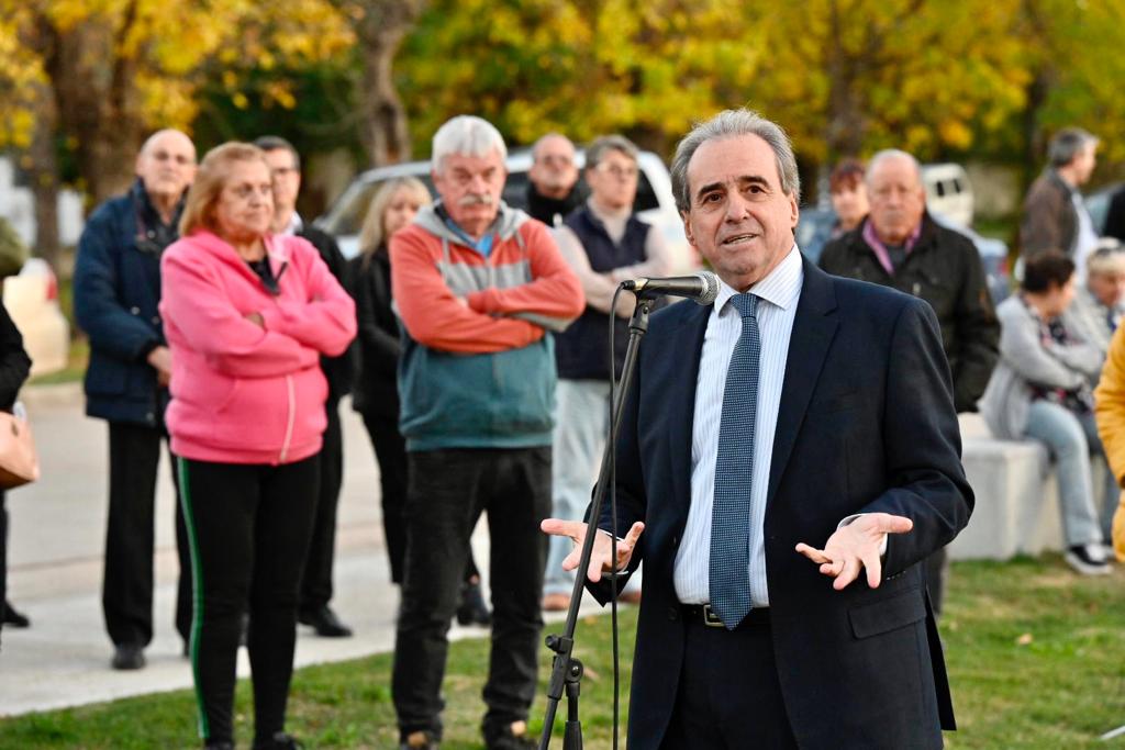 Subsecretario del Ministerio de Turismo, Remo Monzeglio, en inauguración de obras en el parque Clemente Estable de Santa Lucía