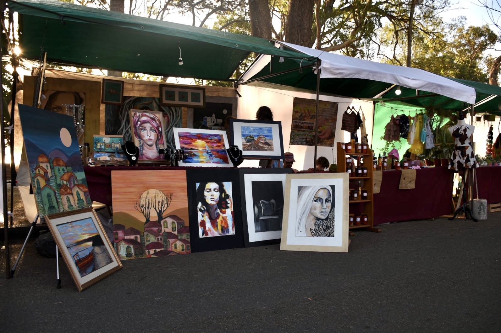 La 18ª Feria de Economía Solidaria se desarrolló en Atlántida con gran concurrencia de público