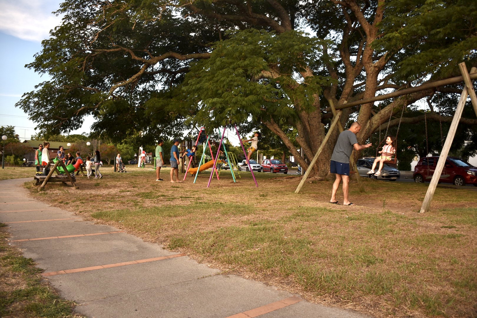 En la plaza Líber Seregni, la más importante de Costa Azul, se instaló un rincón infantil para el disfrute de turistas y lugareños