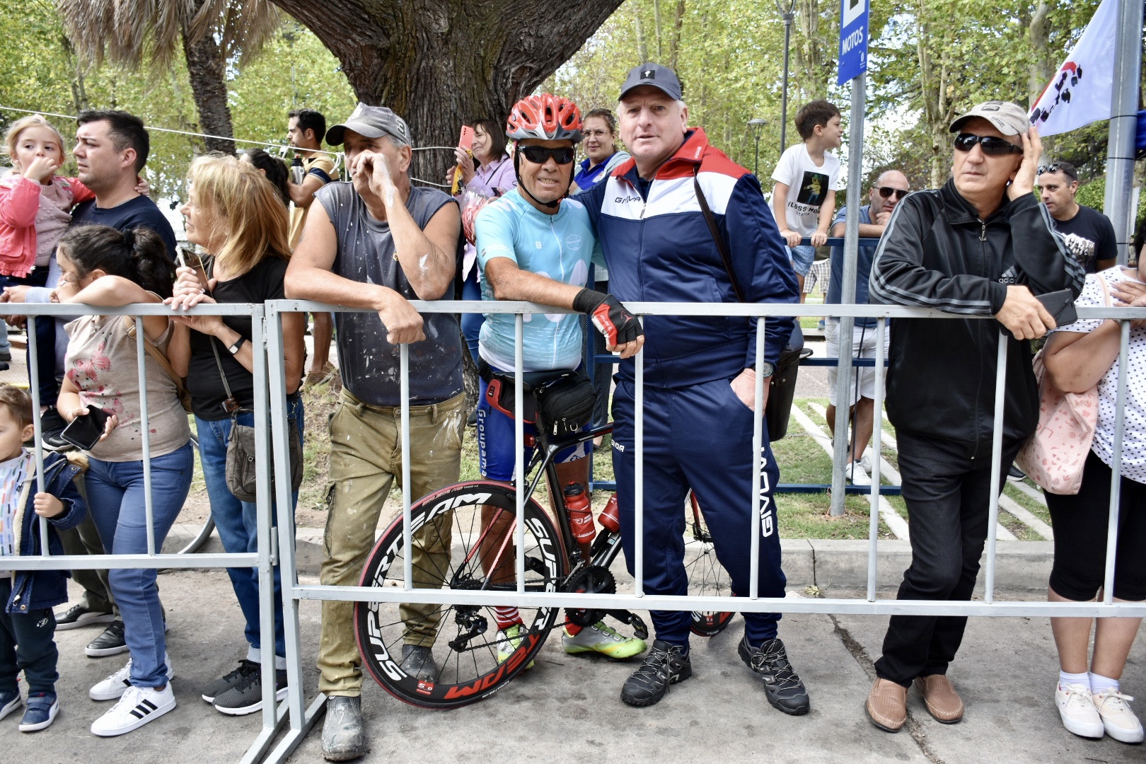 Vuelta Ciclista 2023: llegada de la primera etapa y podio en ciudad de Canelones