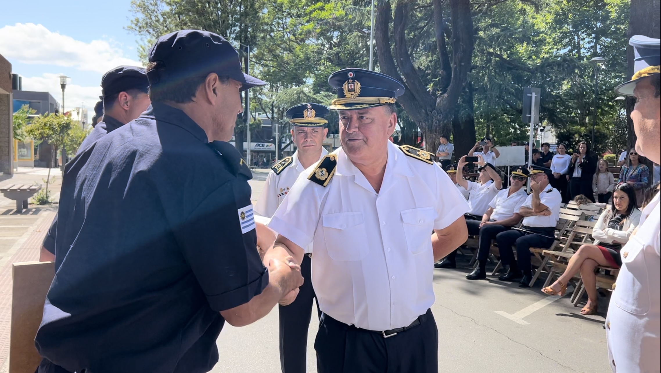 Gobierno de Canelones estuvo presente en el 193° aniversario de la Policía  Nacional y aniversario de la Jefatura de Policía de Canelones | Intendencia  de Canelones