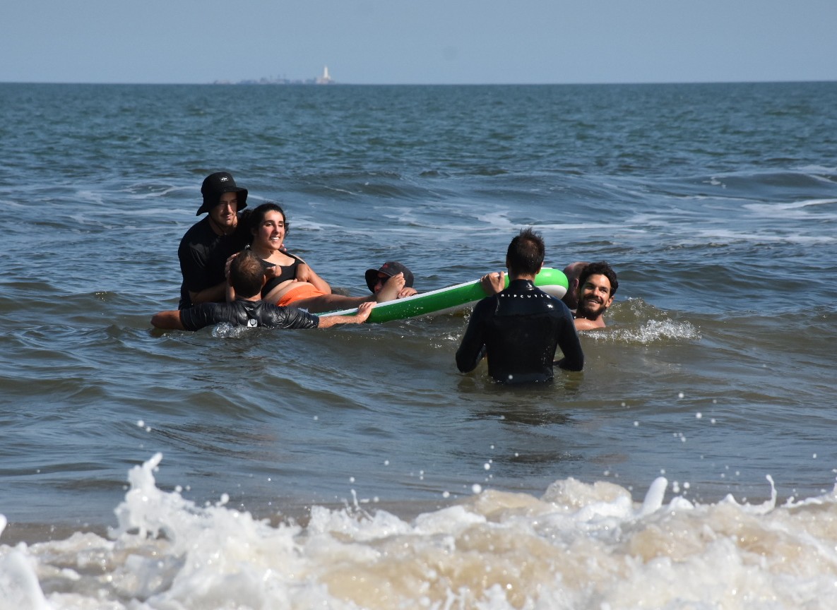 Lucías Santos es una de las participantes de Surfing acanario y Mar al Alcance