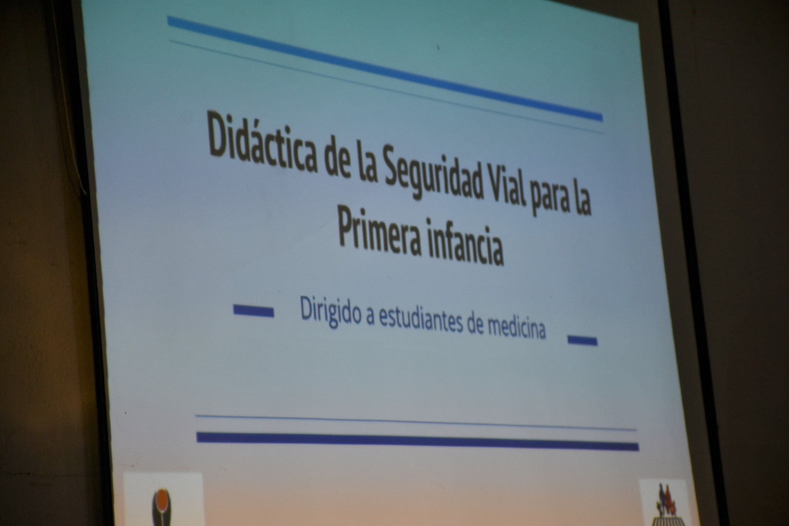 Presentación Didáctica de la Seguridad vial dirigido a estudiantes de Facultad de Medicina en Centro Cívico Salvador Allende