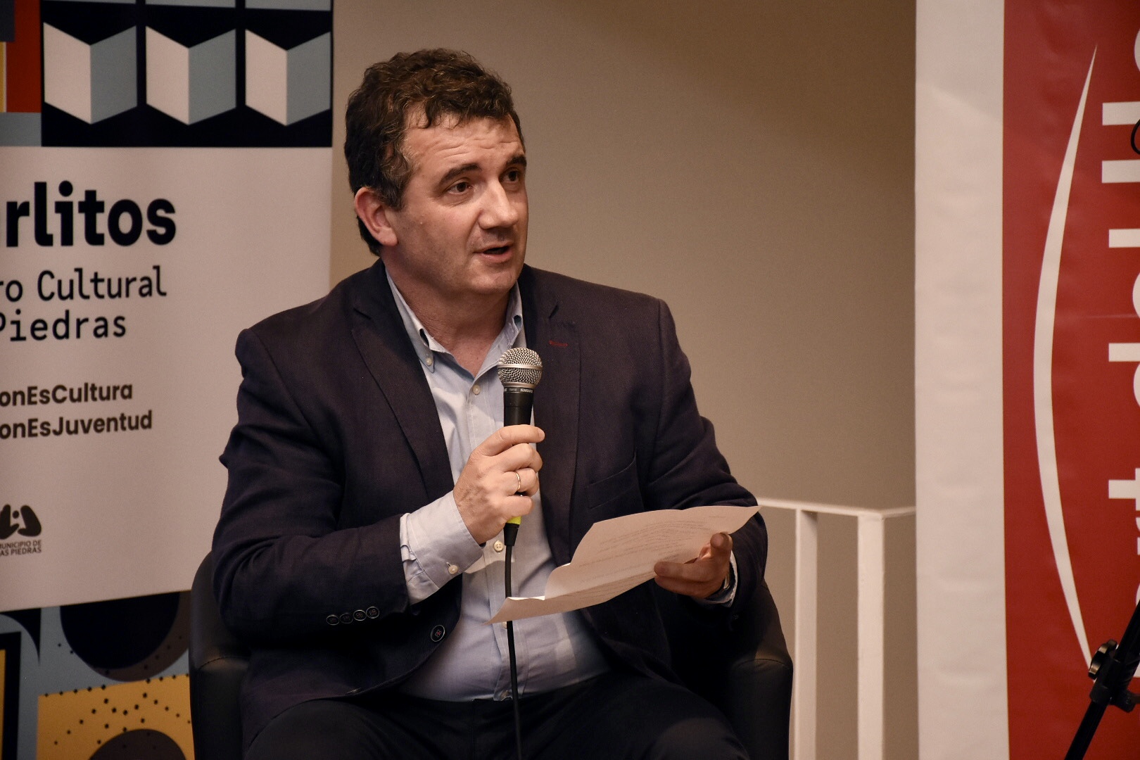 Tomás Teijeiro en la celebración de los 40 años de la revista La plaza