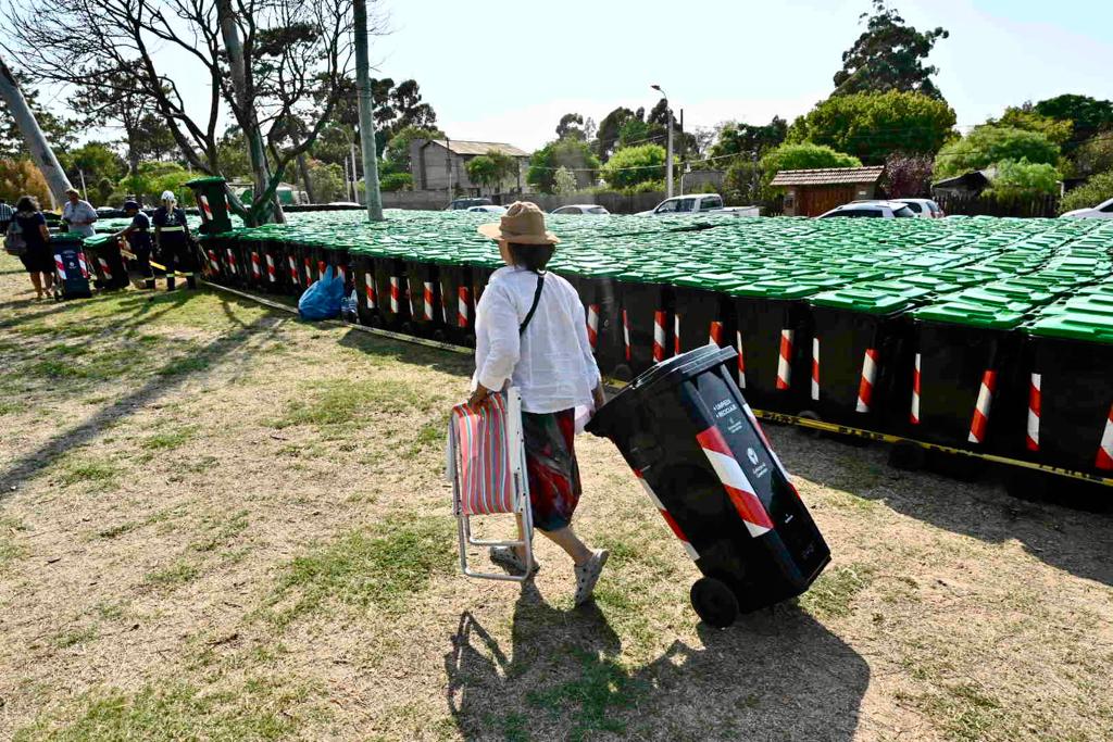 1500 familias de El Pinar ya tienen su contenedor para reciclables y su compostera