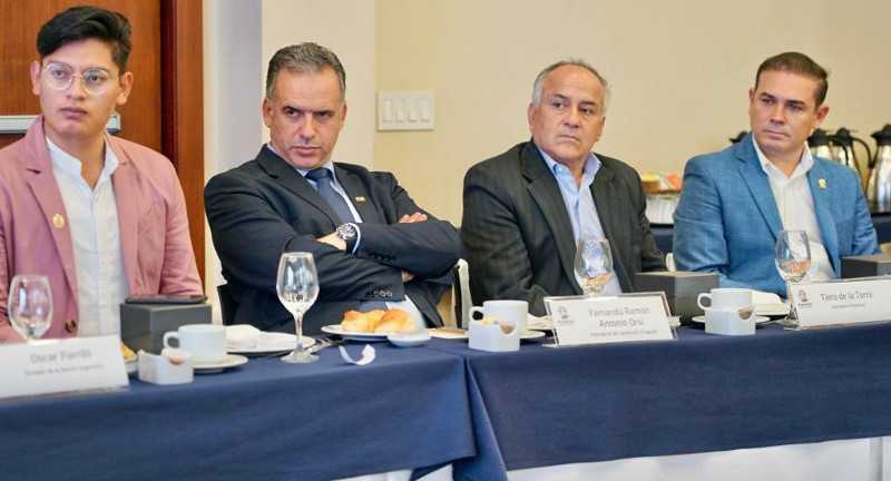 Misión oficial del Intendente Yamandú Orsi y Autoridades del Gobierno Departamental  a Quito, Ecuador