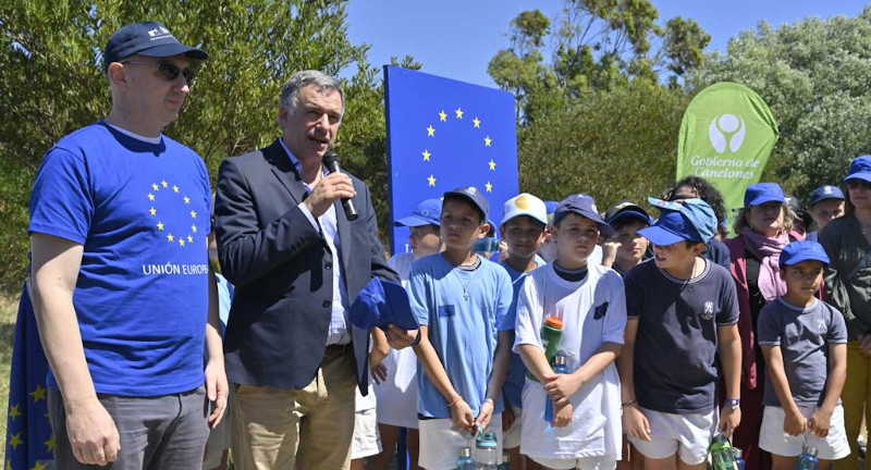 Se realizó una jornada de limpieza de playas en Paso Carrasco