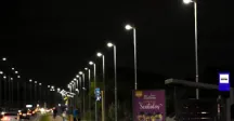 luminarias encendidas en la ruta 