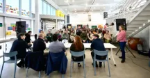 Autoridades hablando en público 
