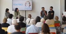 Autoridades hablando en público