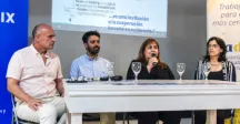 Personas sentadas