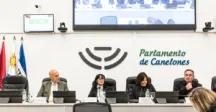 Las nuevas autoridades de la Junta Departamental de Canelones y el intendente Francisco Legnani 