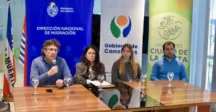 Autoridades hablando en público 