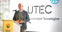 El intendente de Canelones Francisco Legnani hablando en la inauguración de la UTEC en Las Piedras 